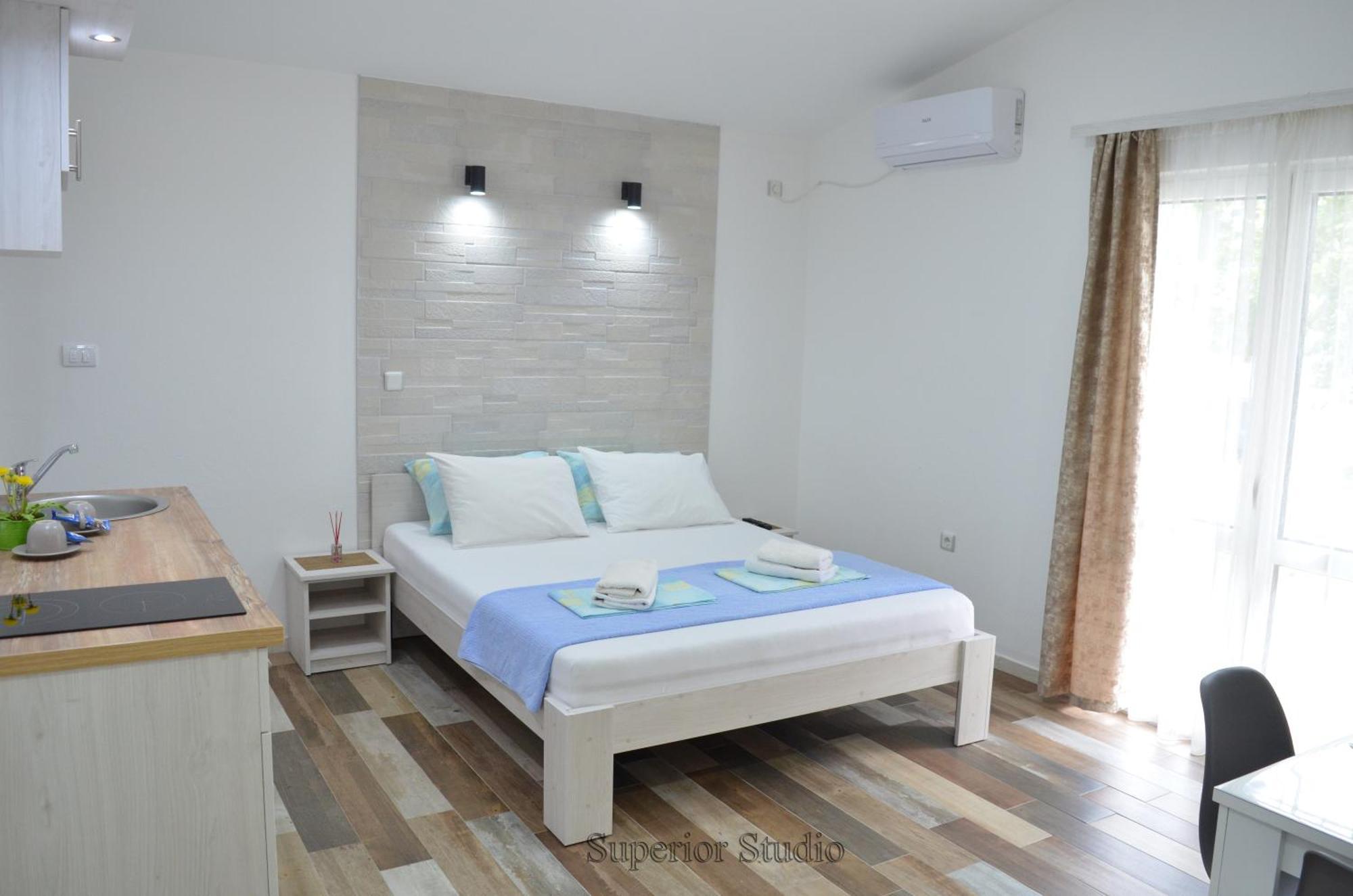 Apartmani "Nebo" 수토모레 외부 사진