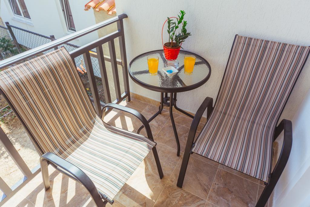 Apartmani "Nebo" 수토모레 외부 사진